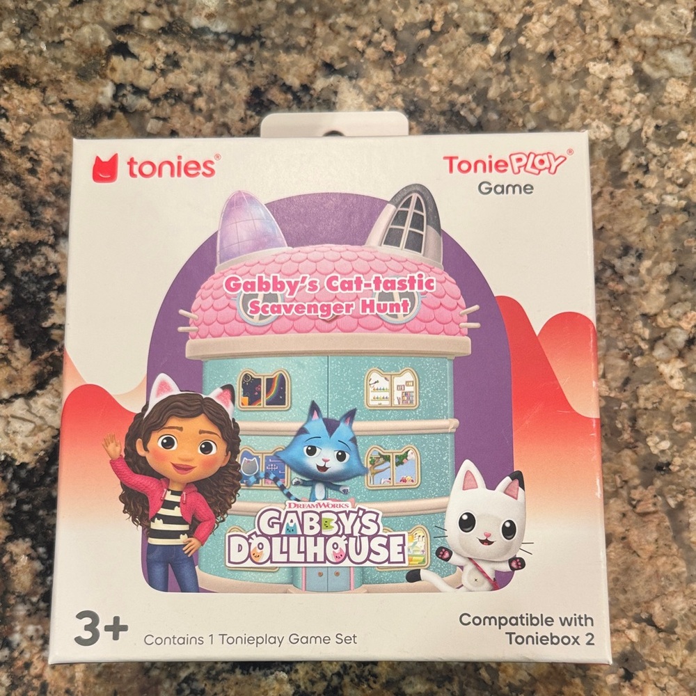 Tonies Gabby's Dollhouse Scavenger Hunt Game - Pink and Blue